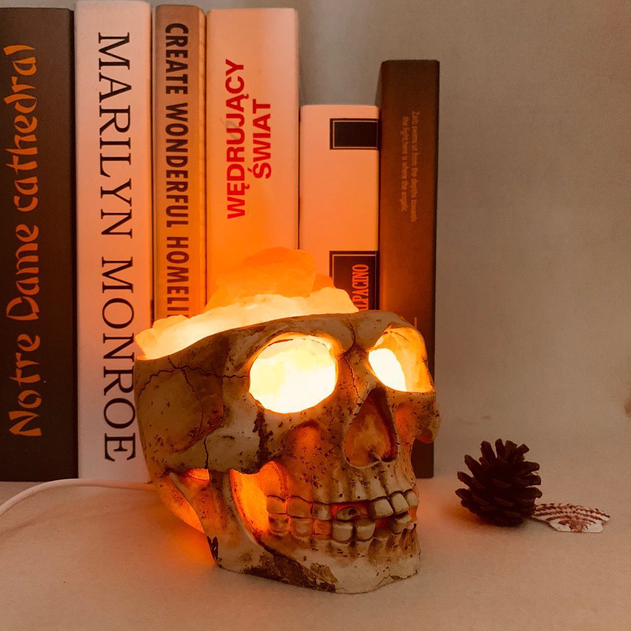 Lámpara de Roca de Resina de Calavera - Luz Nocturna de Decoración de Hogar para Halloween Esencia Hogar