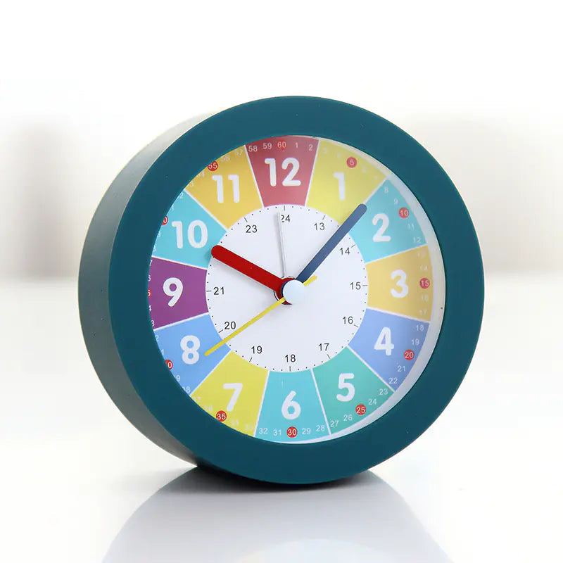 Reloj Despertador Silencioso para la Mesita de Noche con Luz Nocturna para Niños Esencia Hogar