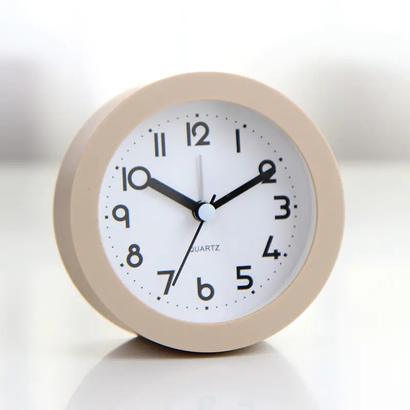 Reloj Despertador Silencioso para la Mesita de Noche con Luz Nocturna para Niños Esencia Hogar