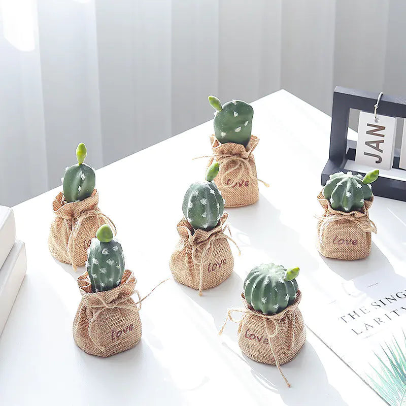 Mini Planta de Cactus en Maceta - Decoración Artificial para Escritorio Esencia Hogar