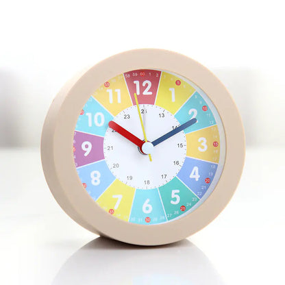Reloj Despertador Silencioso para la Mesita de Noche con Luz Nocturna para Niños Esencia Hogar